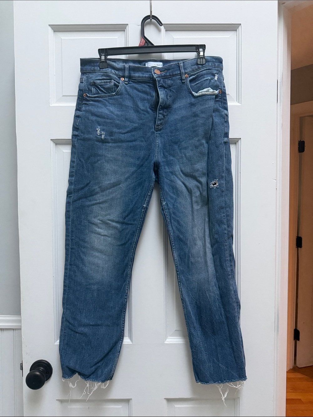 LOFT Men's Distressed Blue Relaxed Jeans